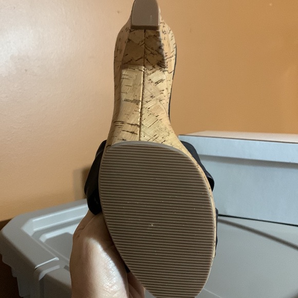 Never worn in the box Coach leather sandals! - Picture 3 of 3